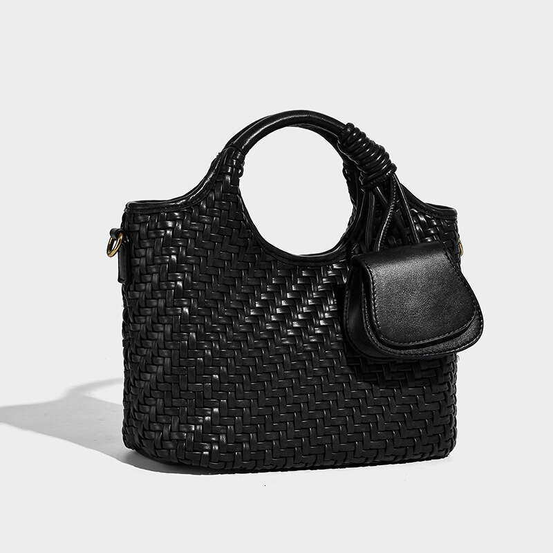 2025 bucket bag Autumn Winter New designer bag Fashionable Handbag Niche High-End Woven Large Capacity Single Shoulder Crossbody tote Women's b