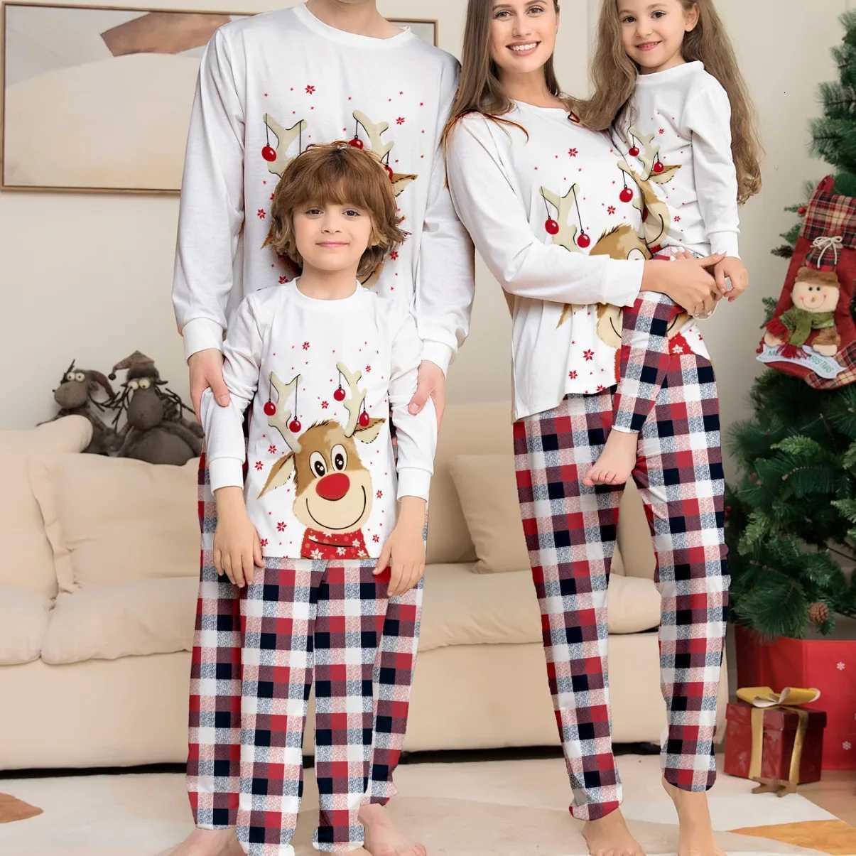 2025 European and American new longsleeved Christmas reindeer print pajama set parentchild home wear X250923