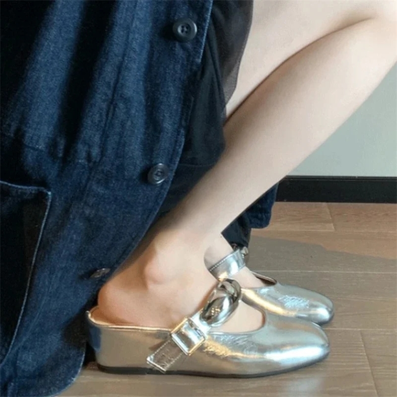 Summer Selling Womens Shoes Fashion Solid Color Square Toe Wedge Bright Bun Toe Buckle Casual Womens Slippers 250118