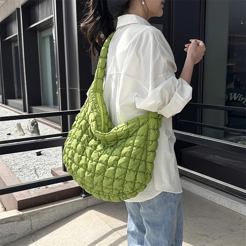 Ladies Tote Bags Large Capacity Lattice Pattern Female Hand Bag Casual Fashion Simple Nylon Quilted Elegant for Weekend Vacation 241121