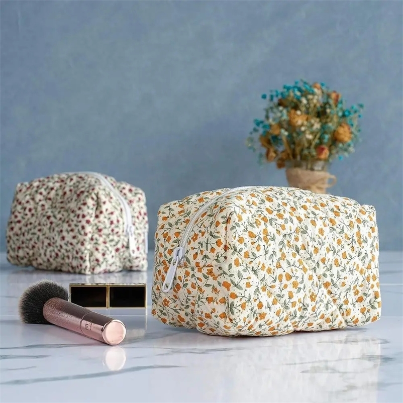 Cosmetic Bags Cases Storage Organizer Floral Puffy Quilted Makeup Bag Flower Printed Pouch Large Travel Accessory 231026bj