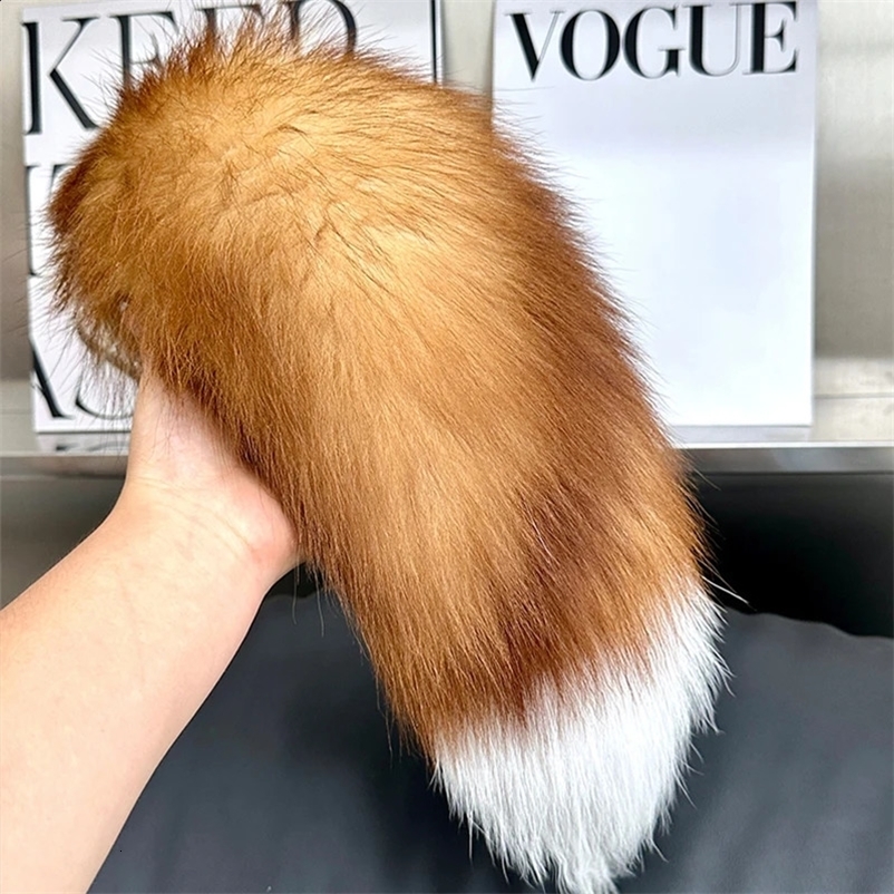 40cm Real Fox Tail Keychain Wolf Tail Fur Tassel Bag Key Chains Bag Charm Keyring Holder Strap Chain Gift Jewelry250120bj