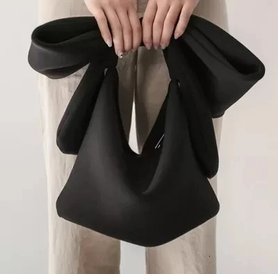 Femmes Space Coton Hands Hands Purse Mariage Cocket Party Party Bowknot Style Corée Black Vintage Chic Fashion Sangle de mode 250809