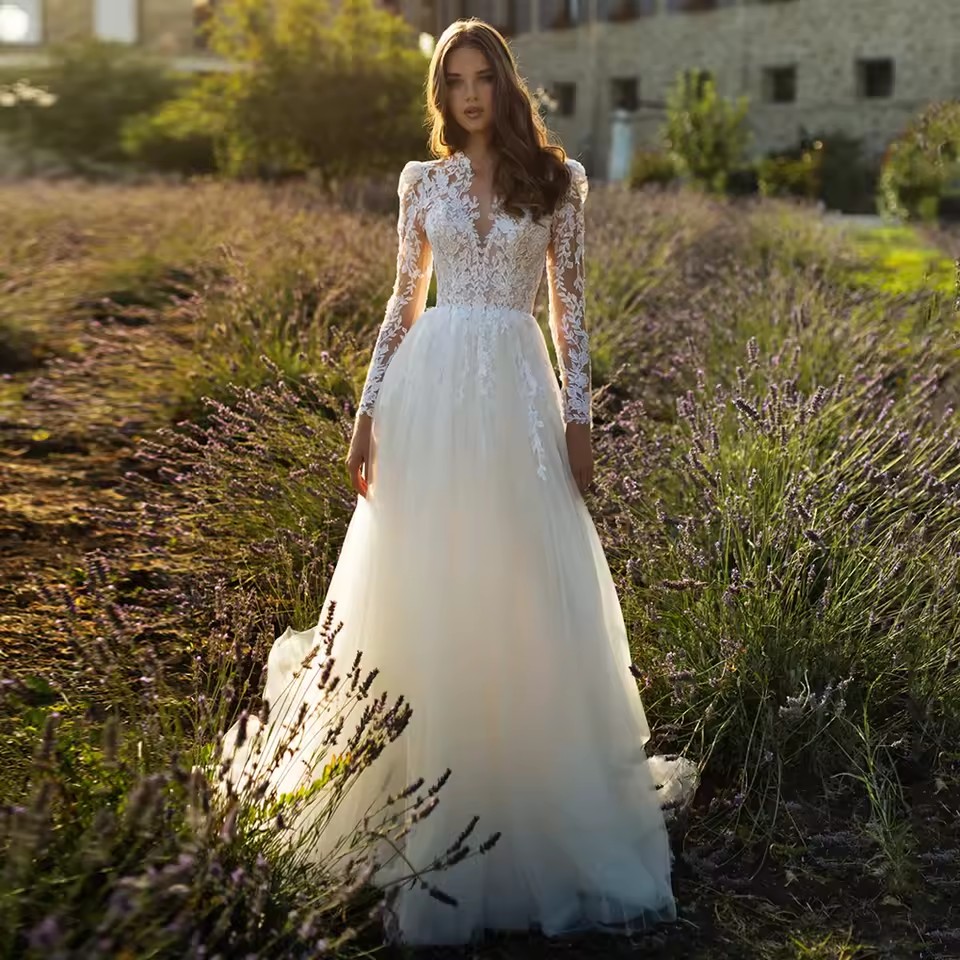 Gothic A Line Wedding Dresses with Long Sleeve Black Floral Appliques Bridal Gown Bead Punk Wedding Gowns Vestido De Noiva 01