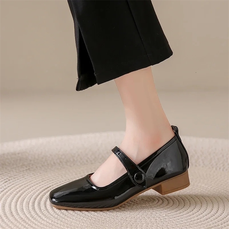 Fashion Solid Color Spring and Autumn Womens Heeled Single Shoes with Square Toe Shallow Mouth and Square Heel 250122