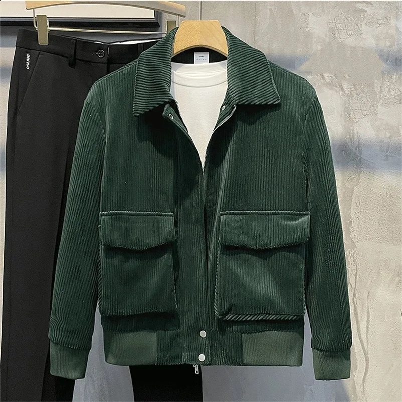 Fashion mens clothing top Corduroy jacket Korean version mens fashion spring and autumn jacket 241031