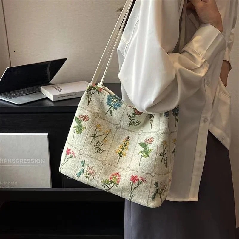 Large-capacity Embroidered Tote Bag Women Summer Trendy Cloth Bag Niche Embroidery Shoulder Bag Texture Bucket Bags Canvas Bags 250306