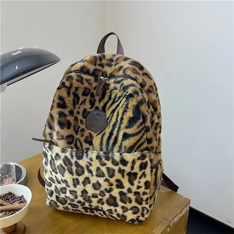 Femmes Preppy Leopard Sac à dos moelleux grande capacité automne hiver 2024 FAUR FURS Élèves Sac école sac à dos vintage 241120