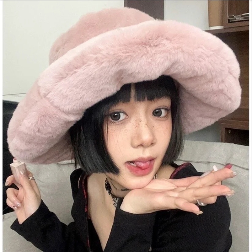 Japanese Super Plush Fluffy Bucket Hat Womens Autumn and Winter Artificial Fur Hat Fashion Plush Mushroom Cloud Fishermans Hat 240125