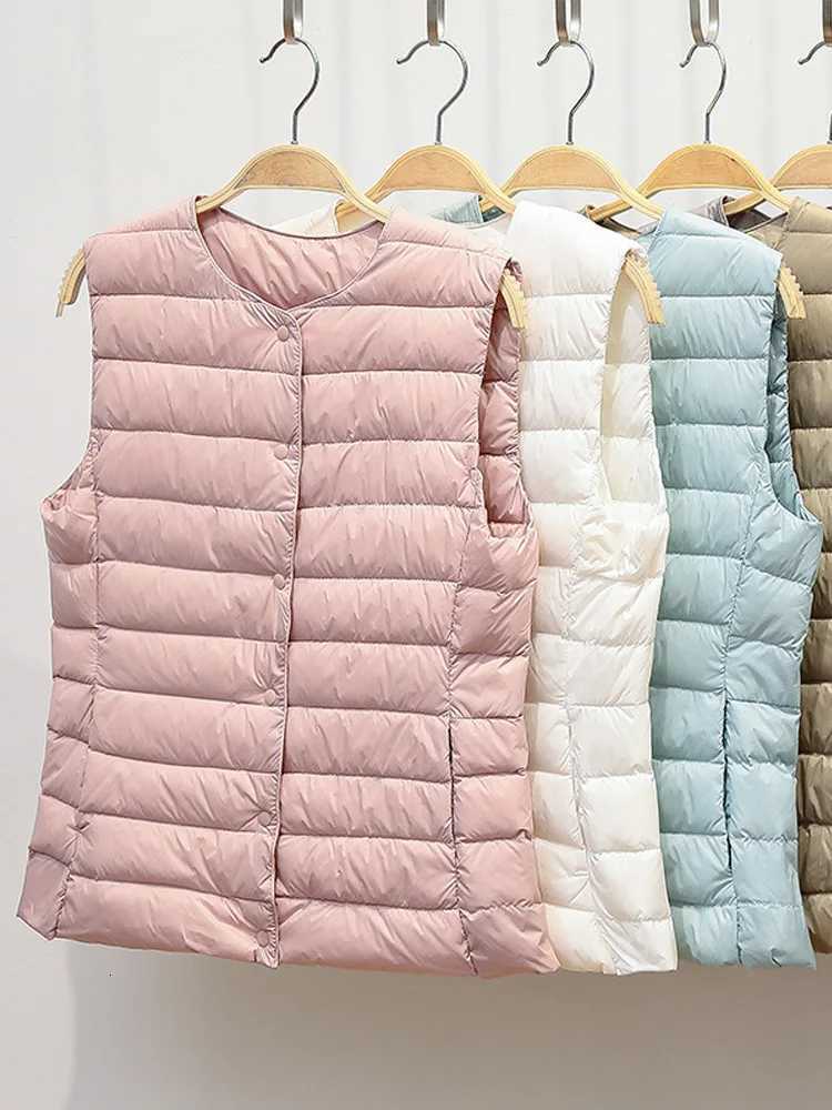 010 Ultralight Down Vest Women 2024 New Autumn Winter Female Duck Down Waistcoat Puffer Feather Padded Sleeveless Warm Jackets Z250923