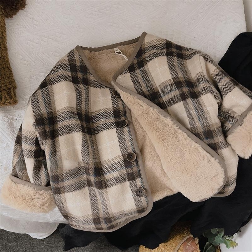 Coat Woolen Plaid Children s Plush Korean Version Autumn and Winter Boys Girls s Loose Baby Cotton Padded Clothes 230209