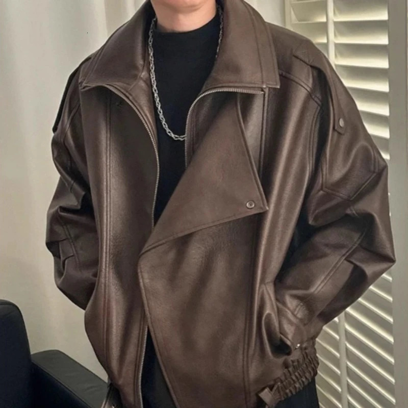 Mens Autumn High Colar Pu Leather Jacket American Retro and Cleanfit Handsome Loose Fashion Atmosphere Asymmetrical Zipper Coat 250922