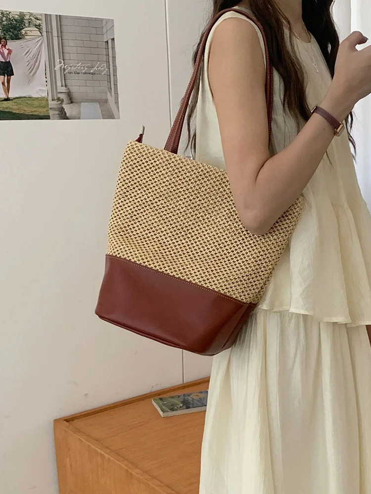 Retro Hollow Grass Woven Bag Leisure Beach Vacation Large Capacity Shoulder Womens Daily 250815