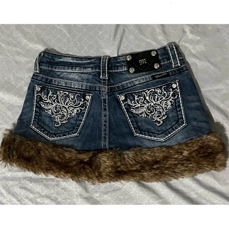 Y2K Retro Denim Skirt Harajuku Goth Raw Edge Skirt Light Blue Low Waist Mini Skirt Casual Autumn Winter Sexy Slim Fit Hip Skirts 241224