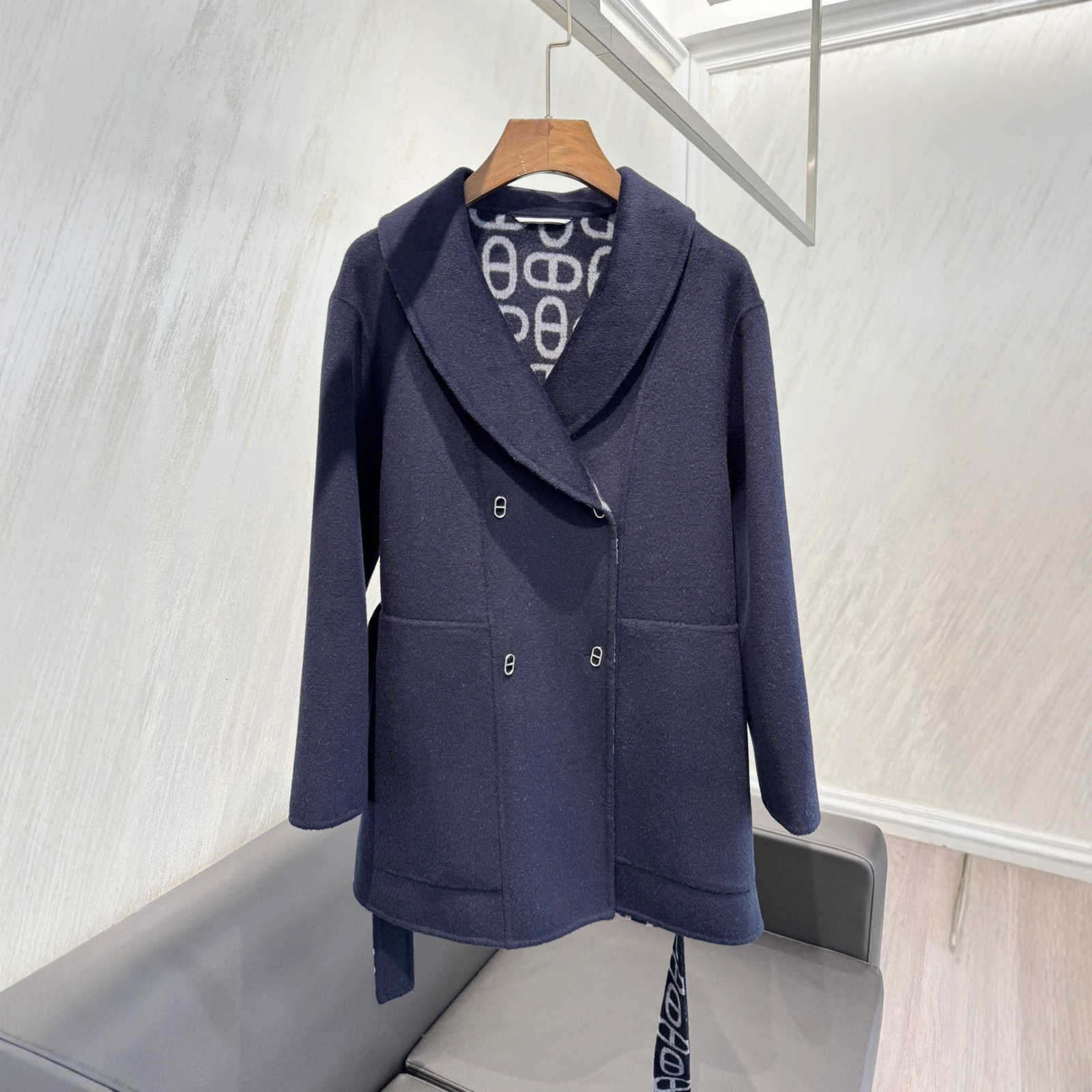 Women's Wool & Blends Designer 2025 Autumn Winter New H Double-Sided Cashmere Silver Buckle Mid-Length Pig Nose Fashion Simple Elegant Wool Coa
