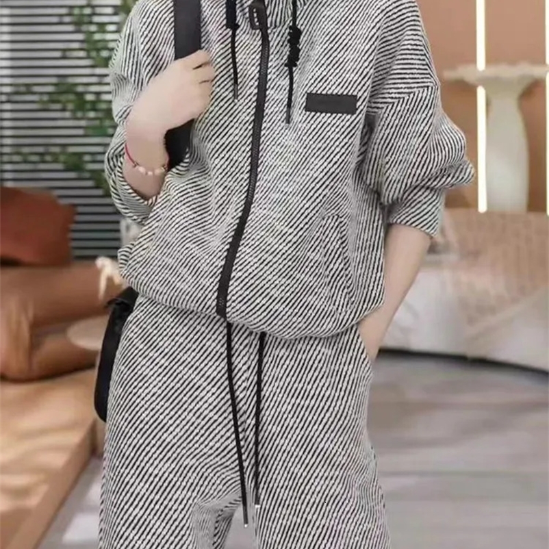 Fashion Casual Striped Top Sports Two-piece Set for Womens Spring and Autumn Style Loose and Slim Wide Leg Pants Set250120bj