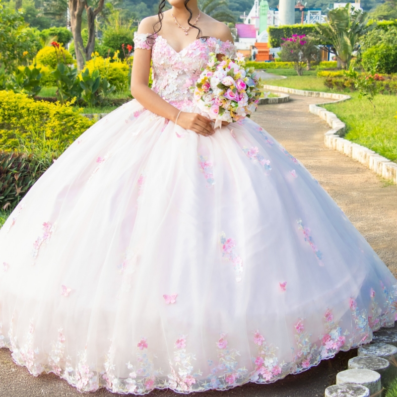 Light Shiny Quinceanera Dresses Off The Shoulder Applique Lace Beading Tull Corset Party Birthday Sweet 16 Dress Vestidos 15 De Anos