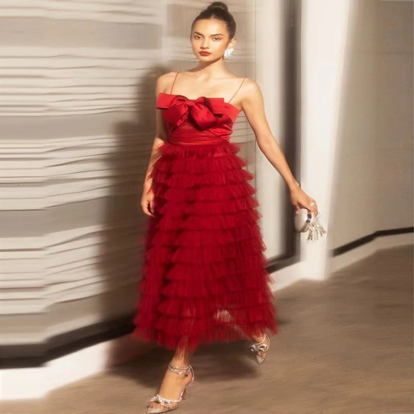 Sexy drop shoulder high waist bow strapless halter dress summer womens fashion multilevel ruffled pommel skirt 240615