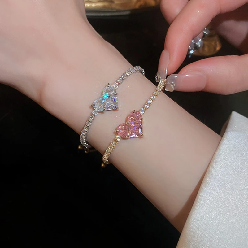 Charm Bracelets Full of s Adjustable 18K Gold Plated Love Heart Bracelet For Women Trendy Pink Zircon Jewelry Gifts 231101