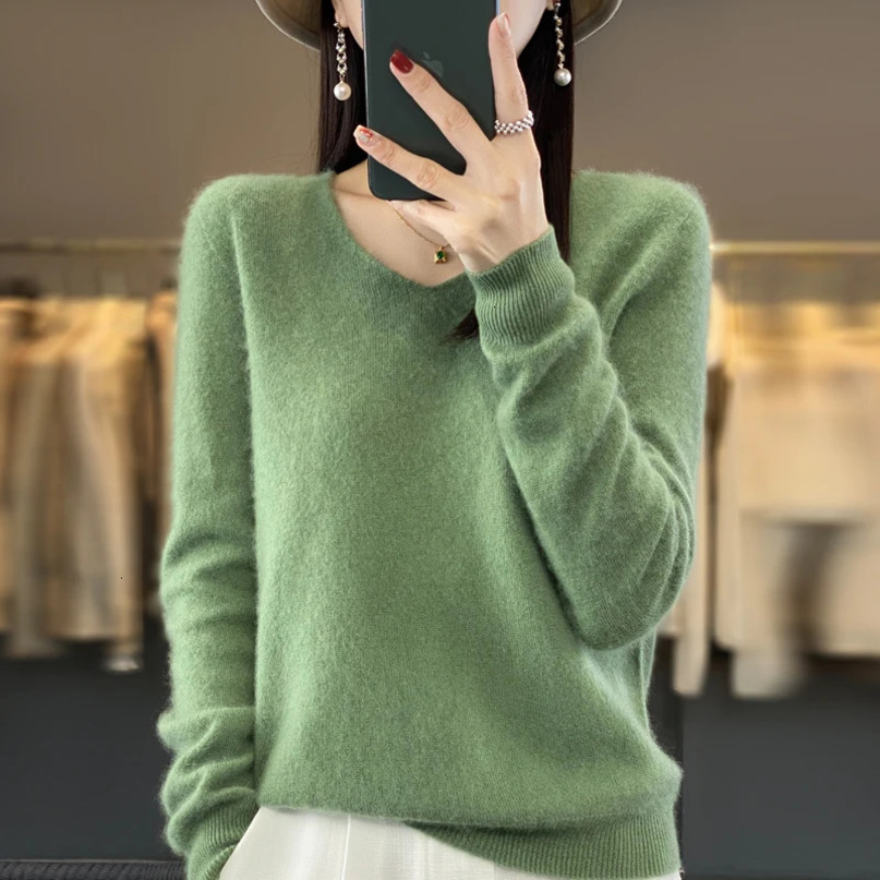 Autumn Winter 100% Pure Wool Women Cashmere Sweater VNeck Fashion Bottoming Pullover Casual Knit Solid Color Long Sleeve Top 240713