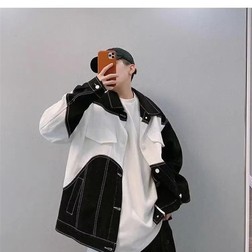 Vintage Patchwork Black White Denim Jacket Men Y2k Korean Turn-down Collar Long Sleeve Outerwear Male Streetwear Loose Jean Coat 240408