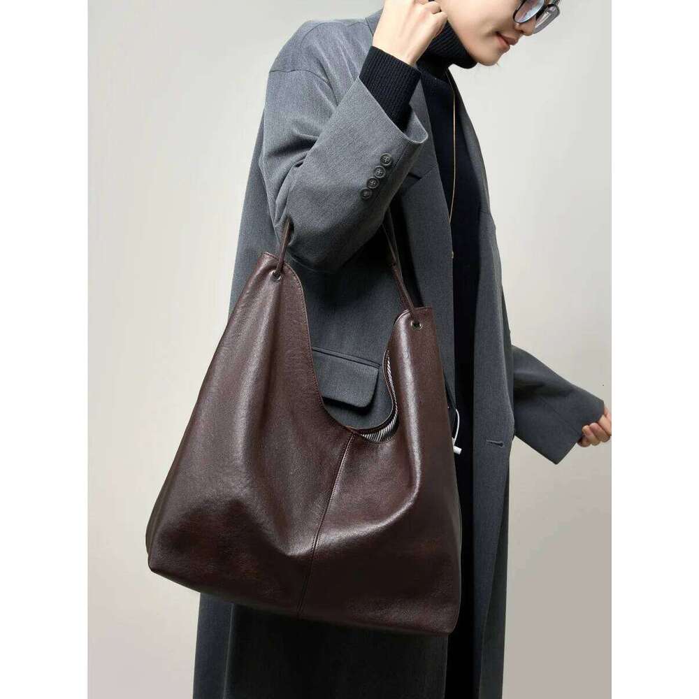 New Vegetable Tanned Cowhide Popular Large Capacity Textured Tote Versatile One Shoulder Class Underarm Commuting Bag Suotong2509
