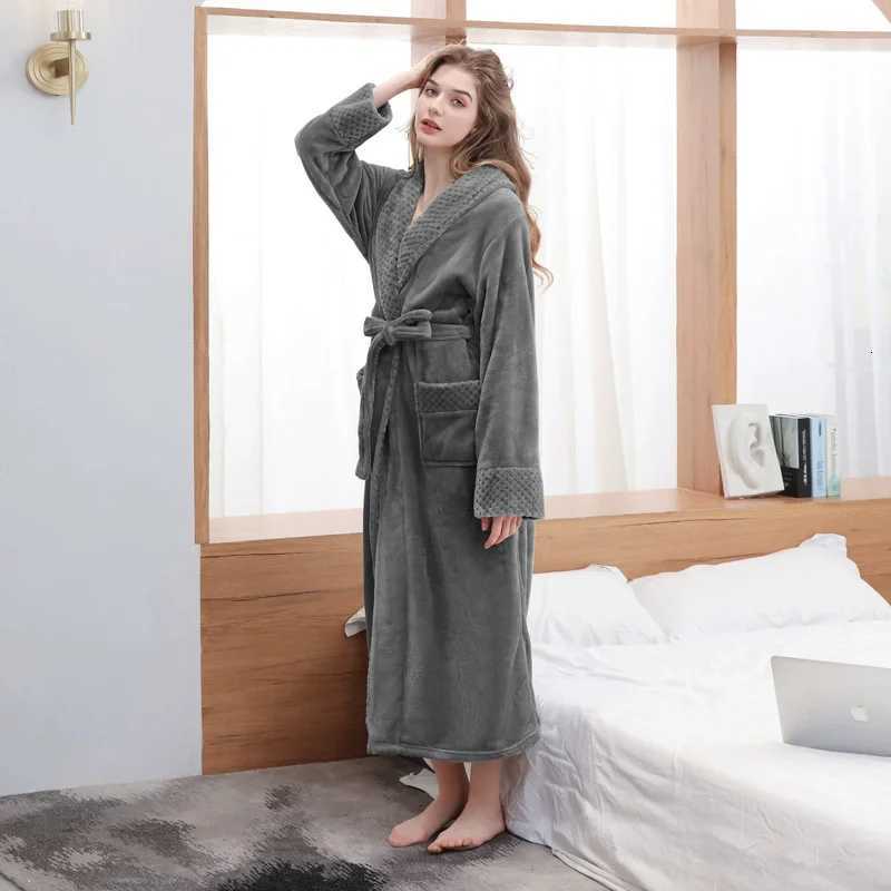 Flannel Robes For Woman 2025 Winter New Thickened Keep Warm Long Sleeve Cardigan Thickened Bathrobe Lounging Style Soft Z250924