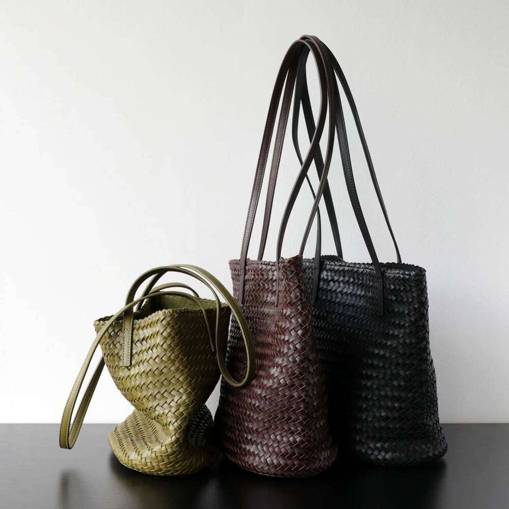Vegetable Tanned Cowhide Armpit Hand Woven Lazy Simple Design Genuine Leather Hand-Held Bucket Bag For Casual Use Suotong2509