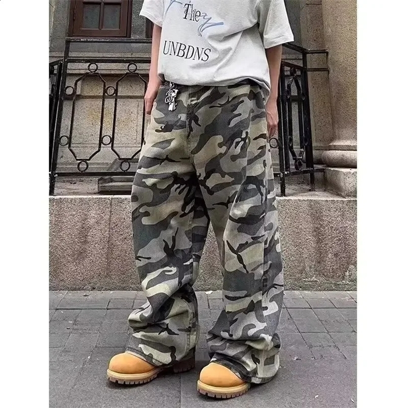 Versatile Camouflage Cargo Pants High-waisted Slimming Petite Loose-fit Bell Bottoms Men Women Straight-leg Style Spring Autumn 240824