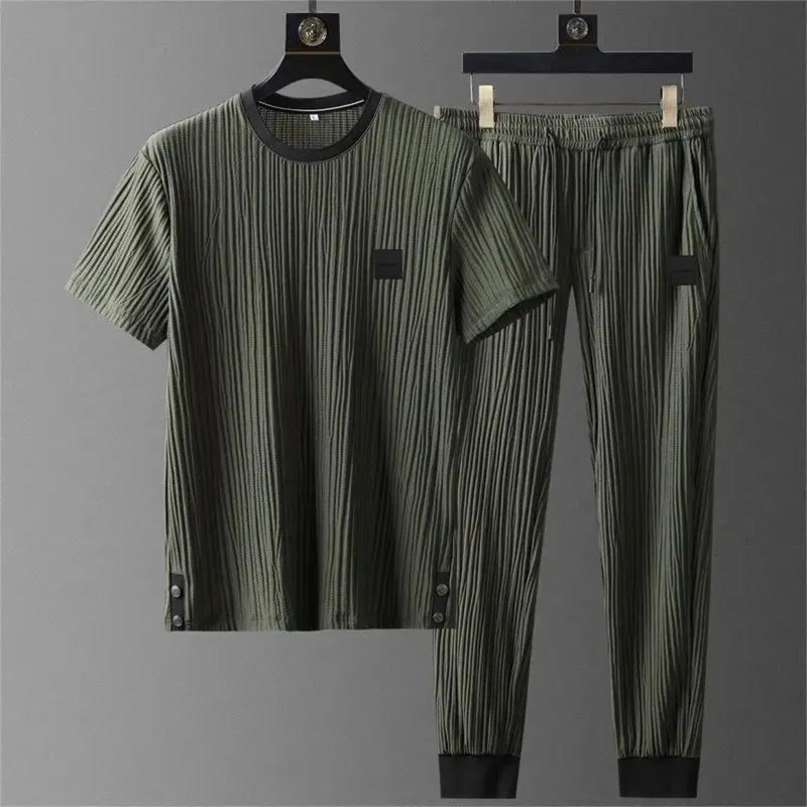 Summer Ice Silk Set Mens Loose Thin Sports Fold Drape Shortsleeved Trousers Solid Casual Shirtpants TwoPiece Tracksuits 240531