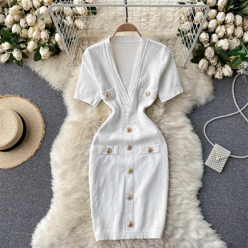 DEAT Women Temperament Knitted Buttocks Dress Short Sleeve V-neck Waist Slim Button Fashion Spring Summer 11B575 210709