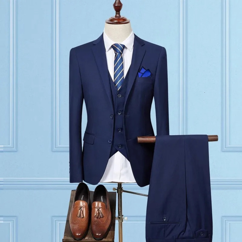 Mens 3 Pieces Suit Set Dress Male Business Casual Solid Color Fashion Slim Fit Blazers Pants Vest Formal Wedding Clothing 240412