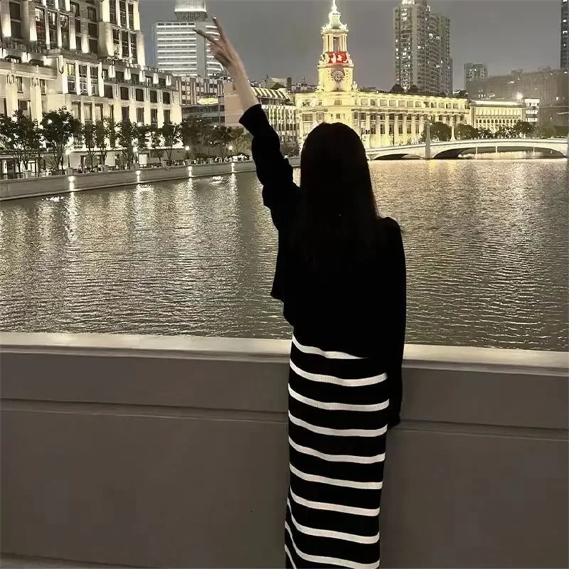 Elegant Tweed Style Womens Pure Desire Aesthetic Knitted Cardigan Striped Dress Early Autumn Season Dress Set For Women 240829