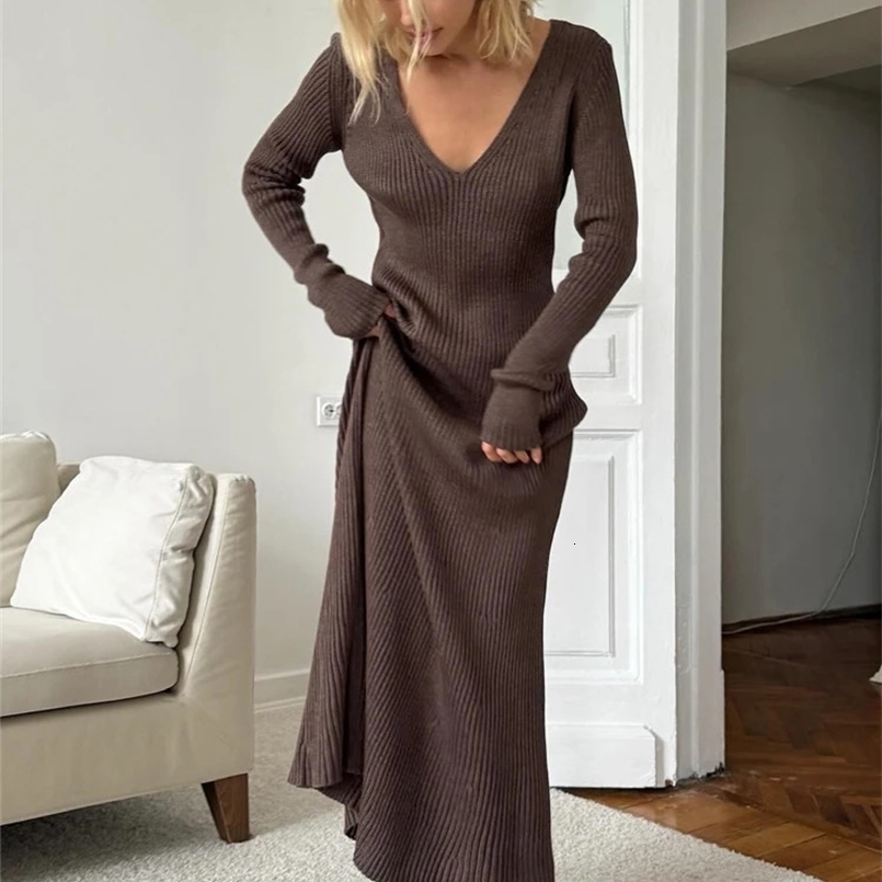Winter Warm Womens Knitted Dress Elegant V Neck Thick A-line Dress Brown Long Sleeve Vintage Midi Casual Dresses for Women 240823