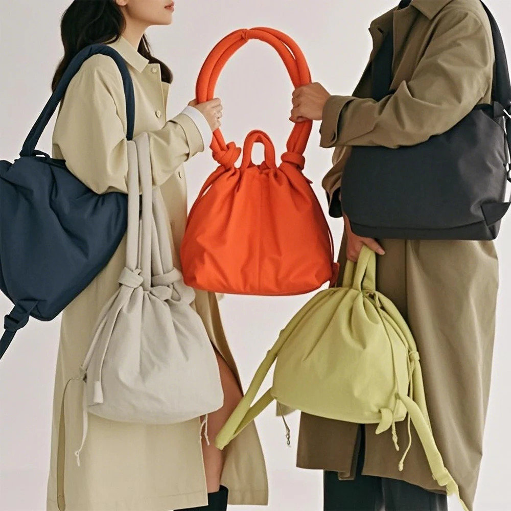 Zaino con puffer per la borsa da donna con portata a tracolla a tracolla morbida e leggera tote gonfio trasporto sulla borsa 250924
