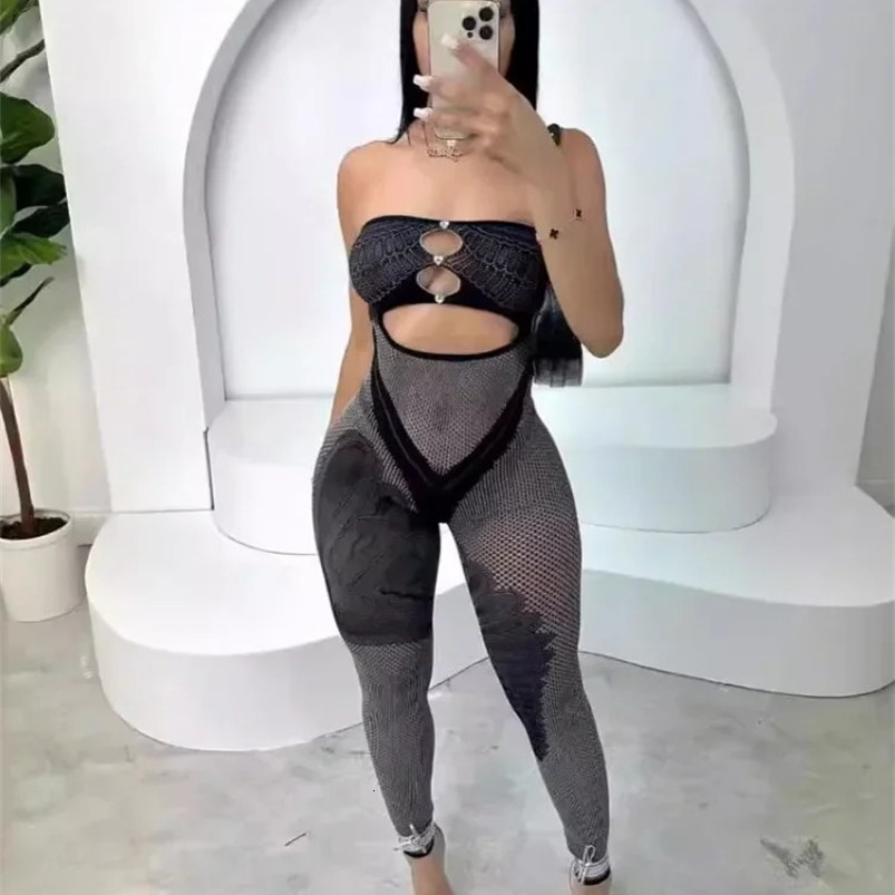 CM.YAYA Women Strapless Elastic Jumpsuit Solid Active Sexy Fashion Sporty One Piece Overall Bodycon Romper Outfit Summer 250224