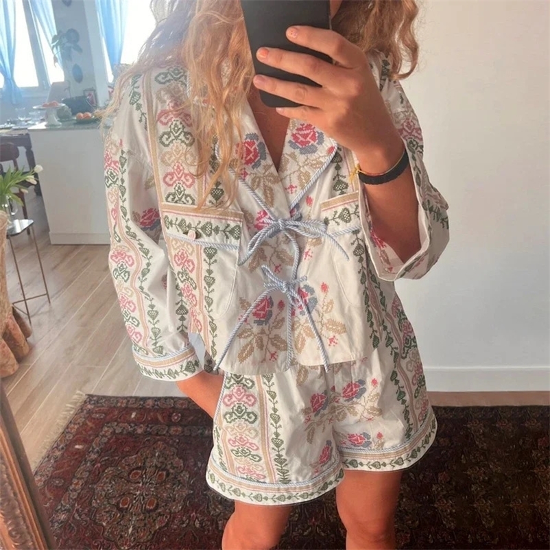2 Vintage Garments Independent Graphic Print Front Tie Bow Full Sleeve Shirt T-shirt Shorts Fairy Cottage Y2K Street Wear 240704