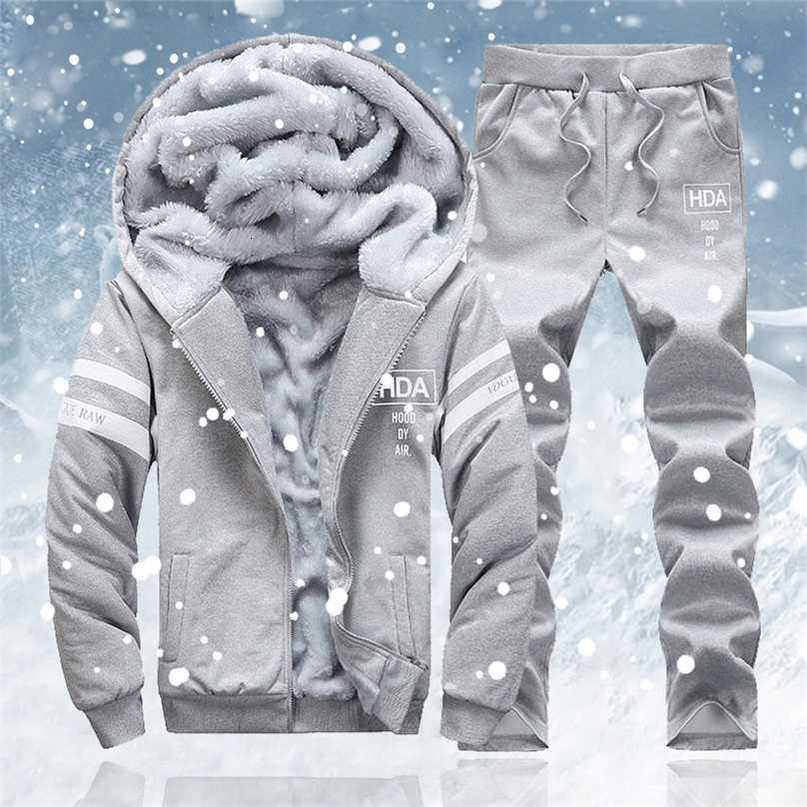 Men's Winter Fashion Hoodies Set Men Fleece Warm Hooded Tracksuits Set Male Letter Print Sweatshirts Sportswear Suits 211109