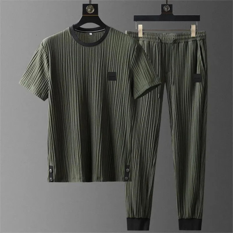 Summer Ice Silk Casual Sports Suit Mens Pleated Thin t shirt Pants Two Piece Set High Quality Breathable Tracksuit 240531