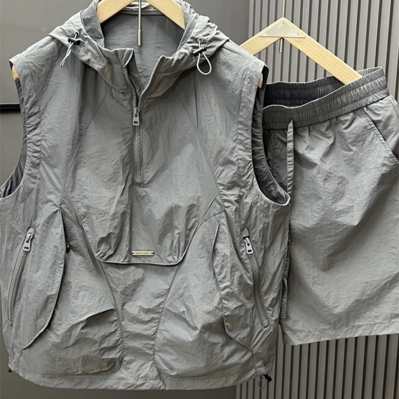 Casual Hooded Sleeveless Suit Mens Summer Workwear Thin Loose Fashion Couple Sleeveless Waistcoat Shorts Two-Piece Set 240822