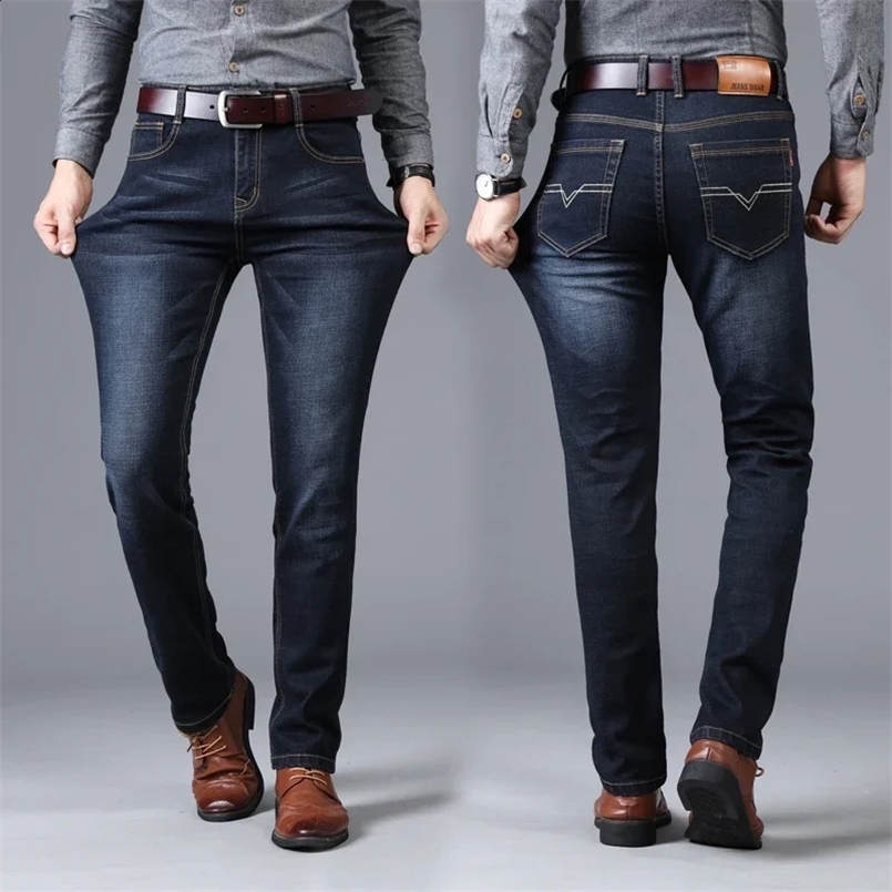 Jeans lunghi dritti e versatili in stile stretch jeans jeans sciolto tubo dritto a medio inverno autunno 240823