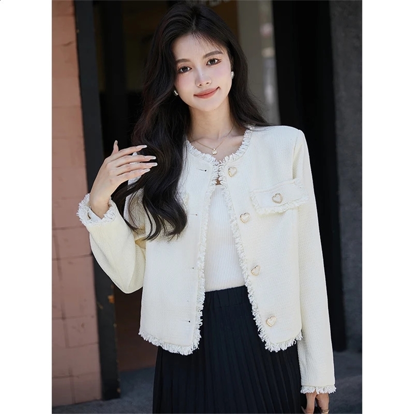 Women Autumn Fashion Temperament Love Buttons O-neck Long Sleeve Cardigan Coat Women Clothes Office Lady All-match Trend Jackets 240828