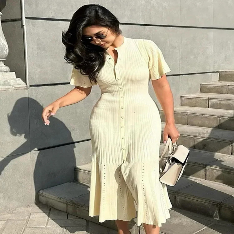 Fashion Hollow Out Knitted Maix Dress Women Solid Short Sleeved Single Breasted Slim Dresses Elegant Female Commuting Robes 240712