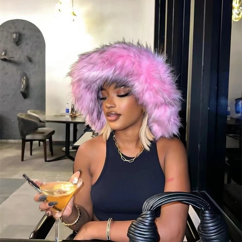 Winter Warm Plush Bucket Hat Womens Large Earmuffs Fluffy Artificial Fur Hat Fashion Fur Raccoon Hat Solid Color Hat240920bj