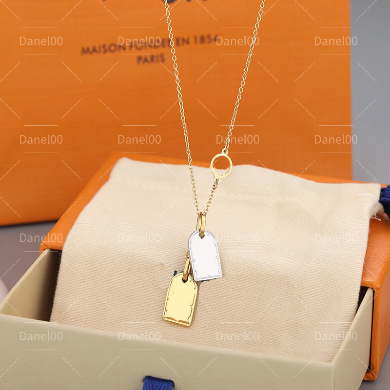 Designer V Necklace Charm Bracelet Europe America Fashion Style Lady M61084 Titanium steel Engraved Letter Plated Gold Necklaces Heart Pendant Je-image-737392016