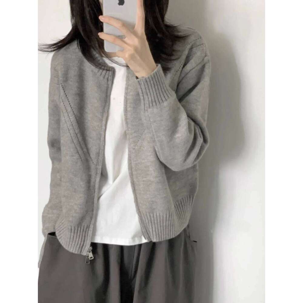 High-Grade Grey Vintage Cashmere Knit Zipper Cardigan Women's Autumn Winter Loose Short Sweater Coat With Wool