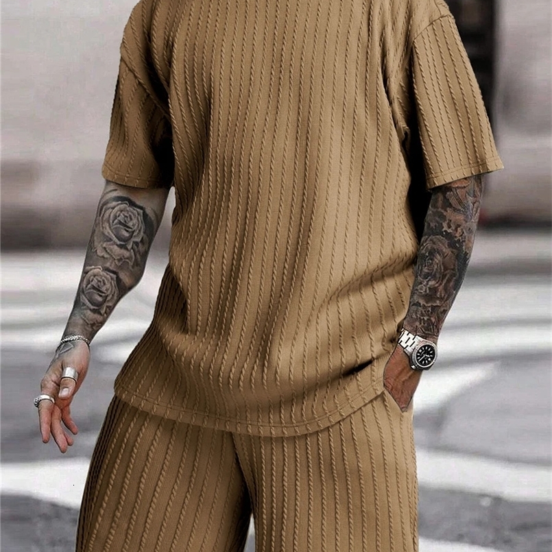 Mens Two Piece Suits Fashion Solid Stripe Short-sleeve T-shirts Shorts Men Spring Summer Clothing Casual Gym Sets Streetwear 240822