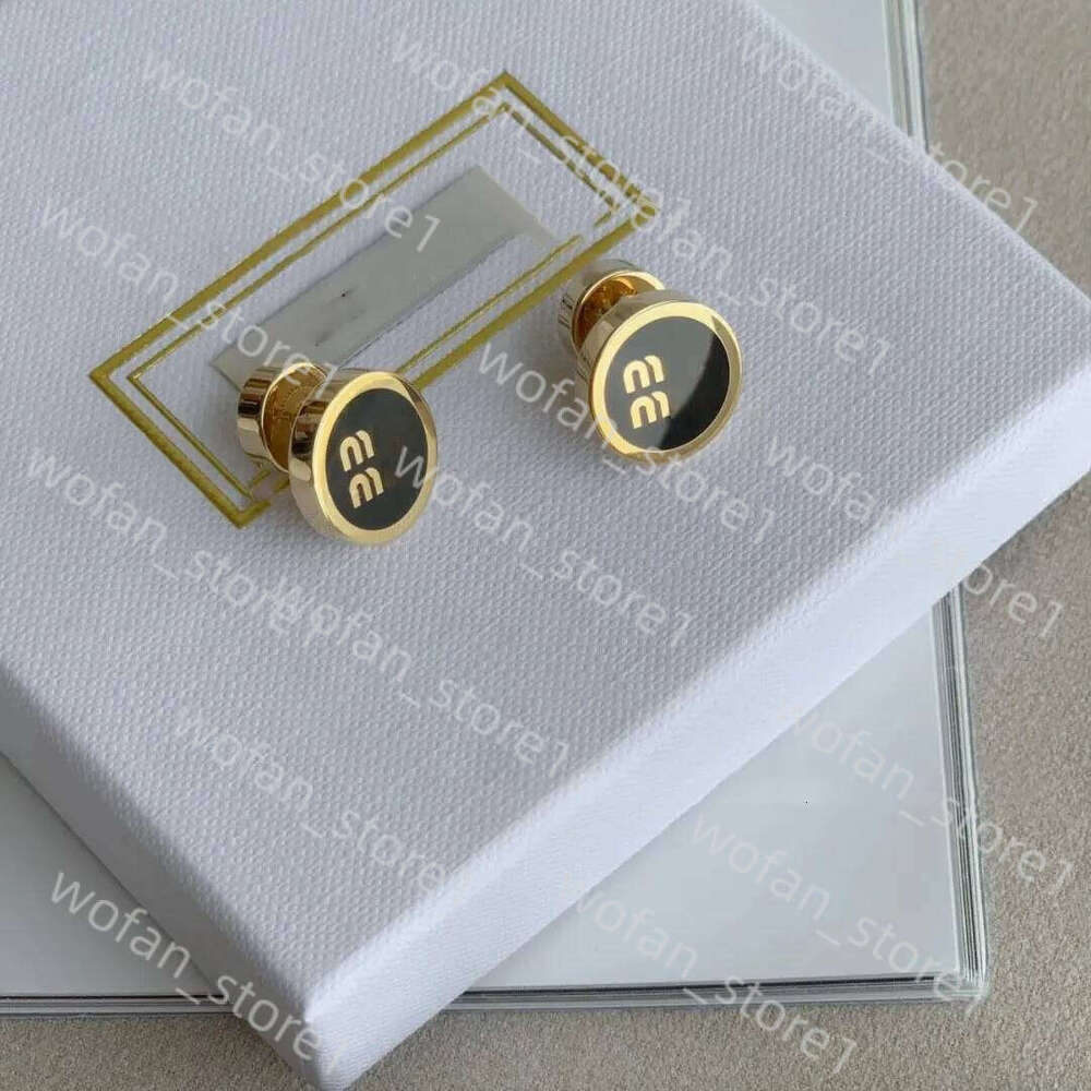 Designer Fashion Lettres Round Black Gold Women MI Luxurious Boucles d'oreilles Stud Classic Brand Jewelry Party Wedding 905