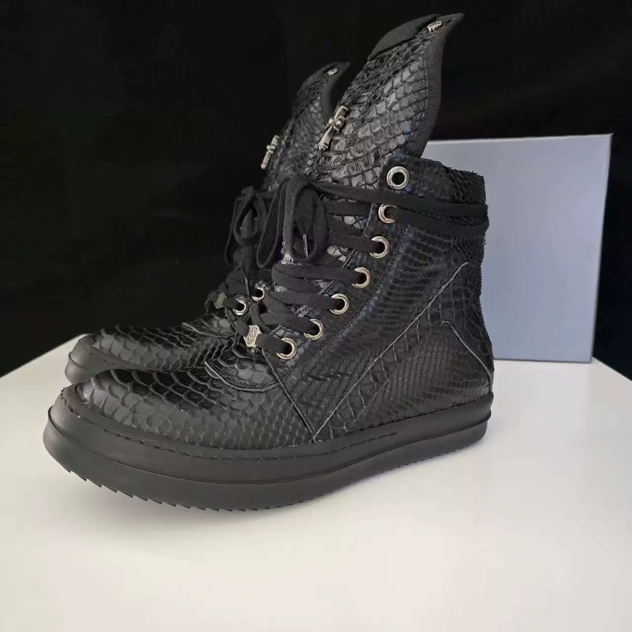 Full Black Customized Real Picture 100% Genuine Leather serpentine Rivets Lace Up Flat High Street High Quality Cowhide Boots