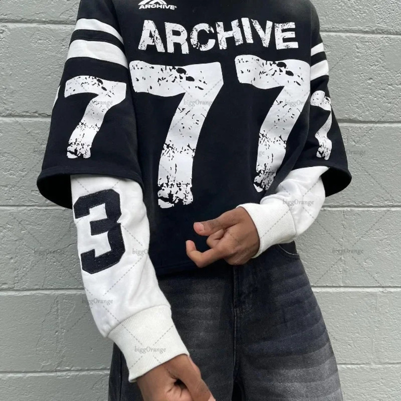 American street fashion Harajuku retro Pullover mens Y2k pure cotton loose long sleeved letter printed womens oversized Tshirt 240816